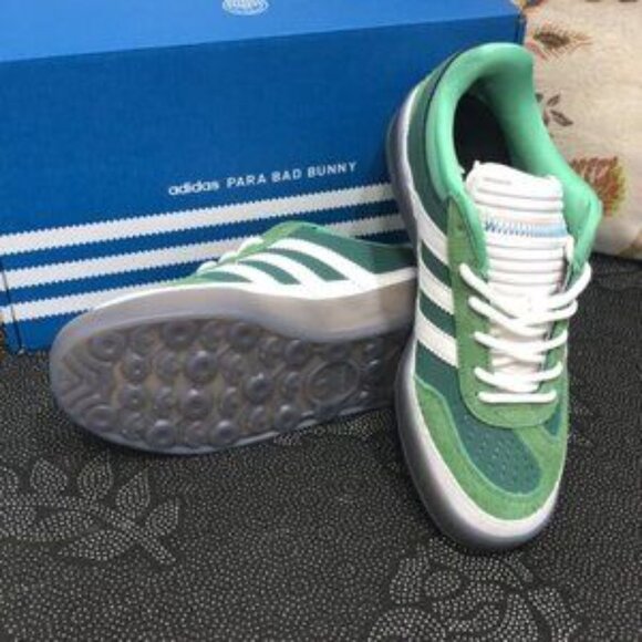 adidas Originals x Bad Bunny - Picture 1 of 4
